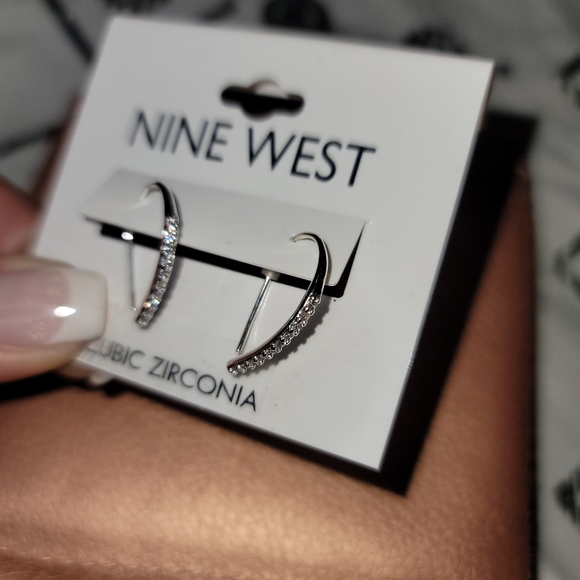 Nine West Dangle Earrings - Picture 3 of 4